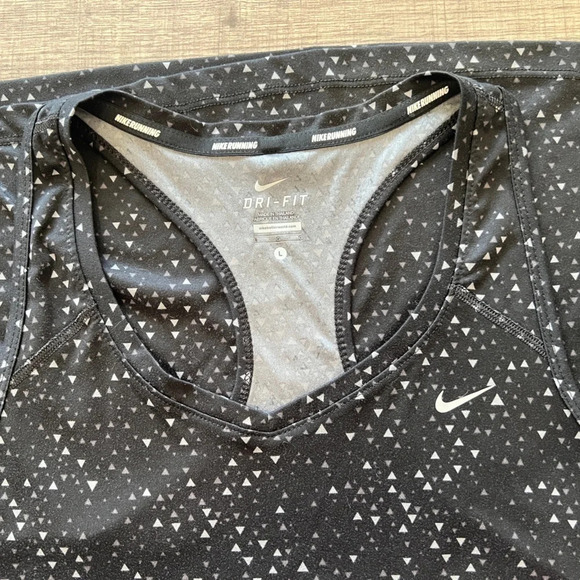 Nike Dri-fit running top size L - Picture 7 of 7